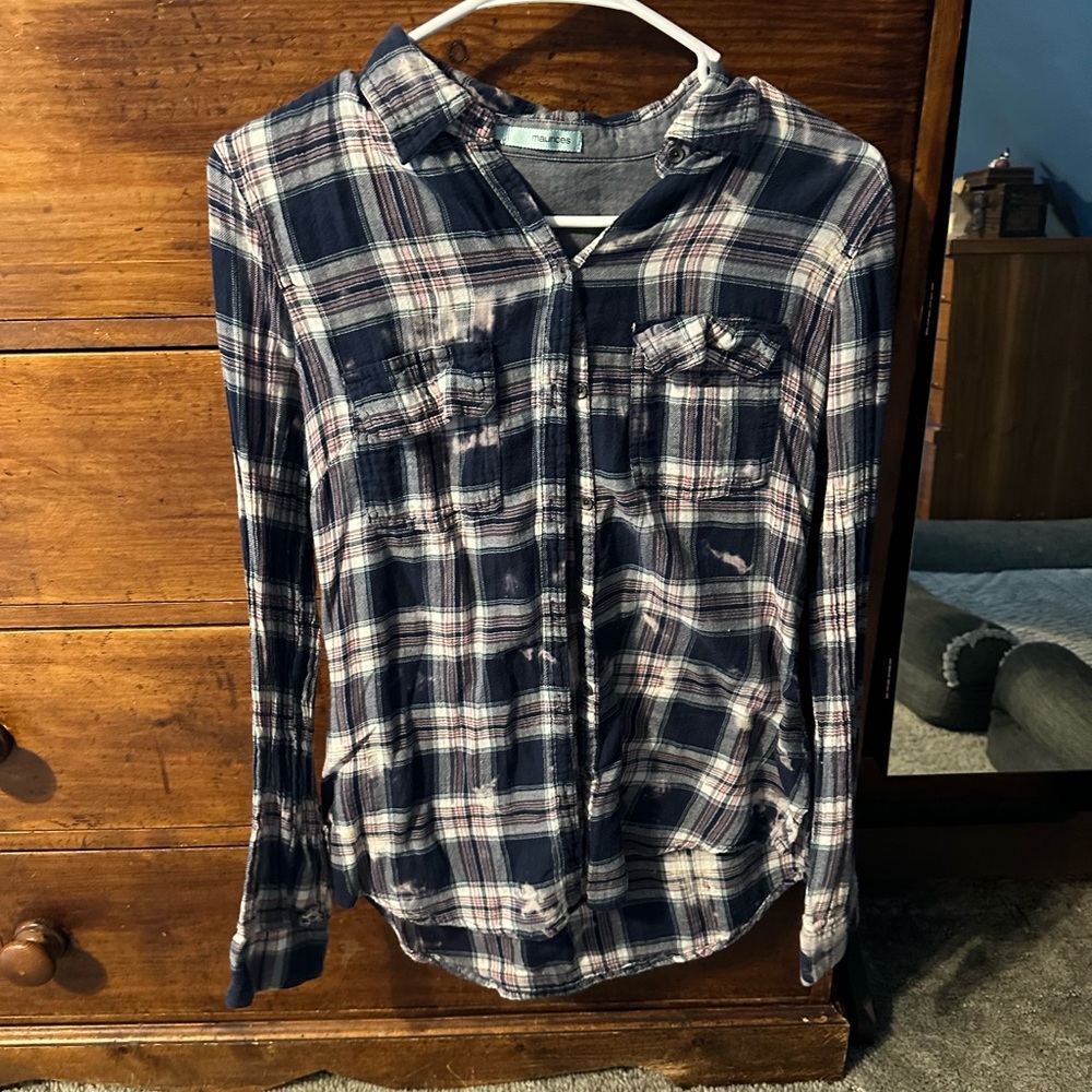 Maurices Women’s Flannel Size Small